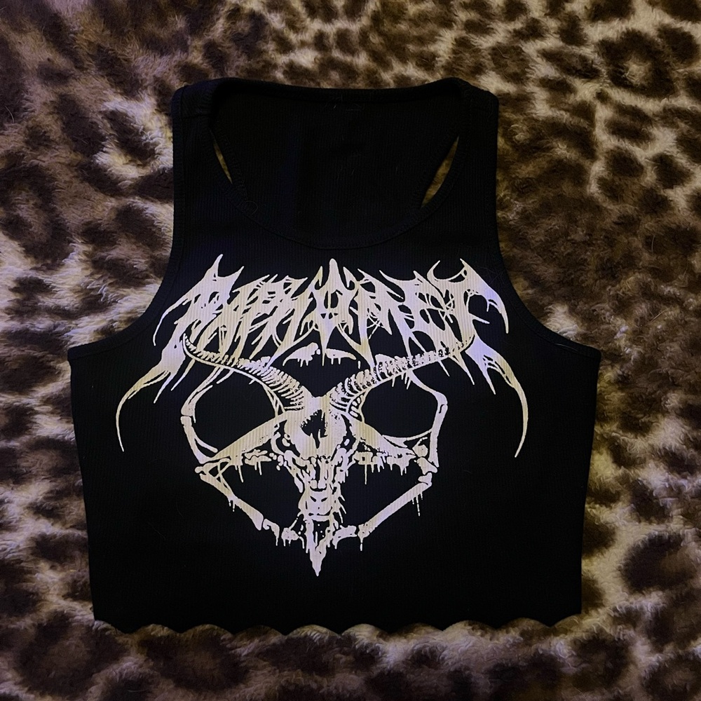 SHEIN Black Gothic Graphic Crop Top